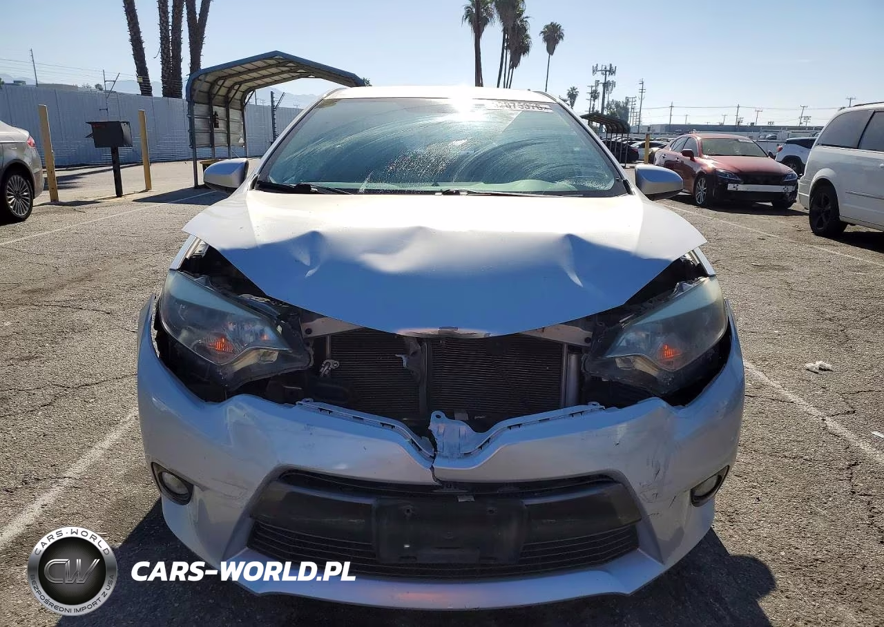 2015 Toyota Corolla Le Plus VIN:5YFBURHE8FP289354 - 5