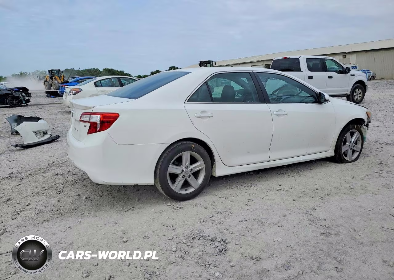 2014 Toyota Camry Se VIN:4T1BF1FK1EU794802 - 3