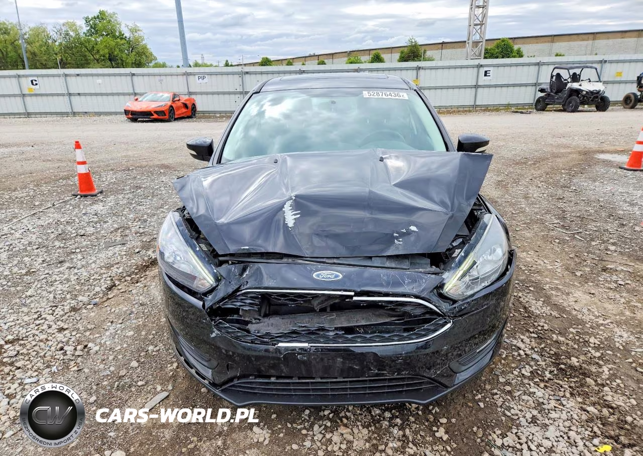 2018 Ford Focus Sel VIN:1FADP3H23JL258118 - 5