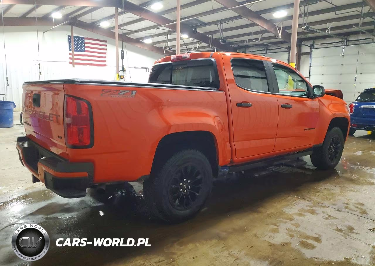 2022 Chevrolet Colorado Z71 VIN:1GCGTDENXN1106801 - 3