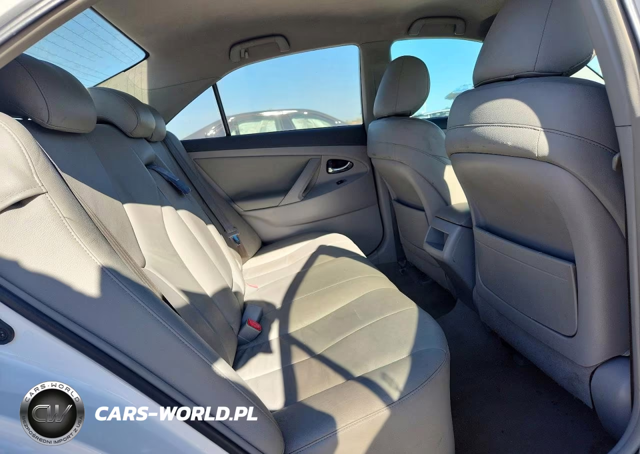 2010 Toyota Camry Le VIN:4T1BF3EK8AU533223 - 10