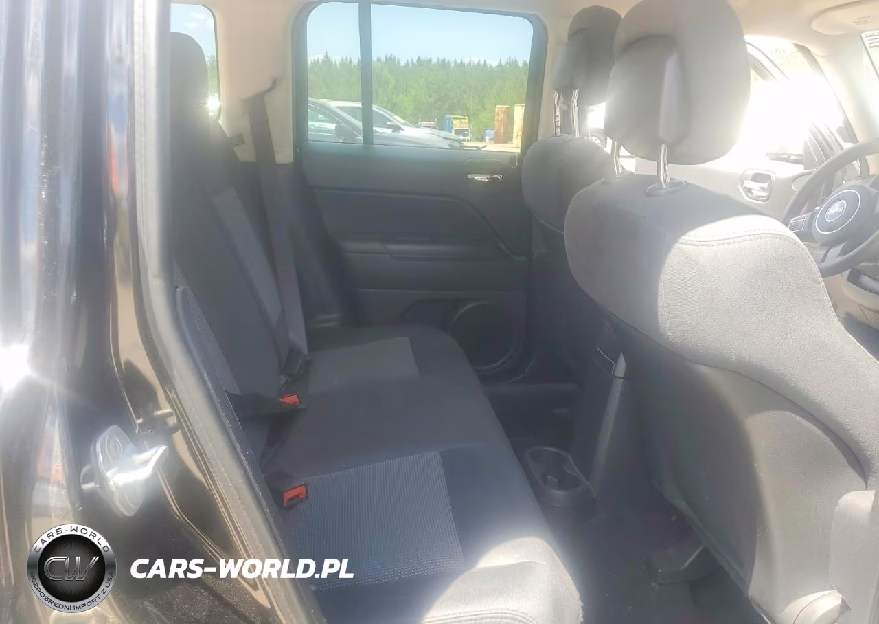 2011 Jeep Patriot Sport VIN:1J4NT1GB0BD123183 - 10