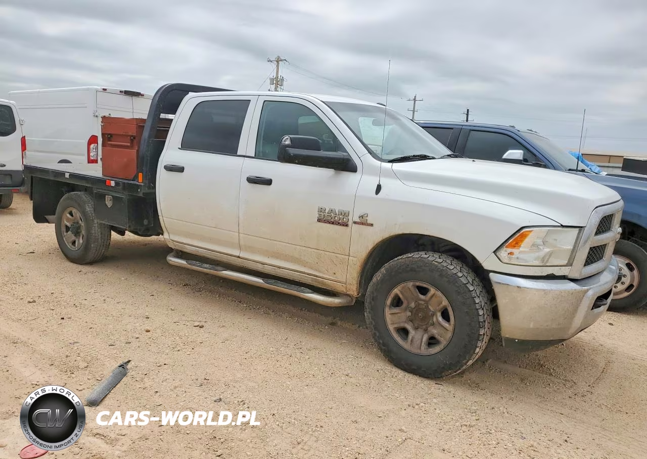 2018 Ram 3500 St VIN:3C63R3GLXJG285508 - 4
