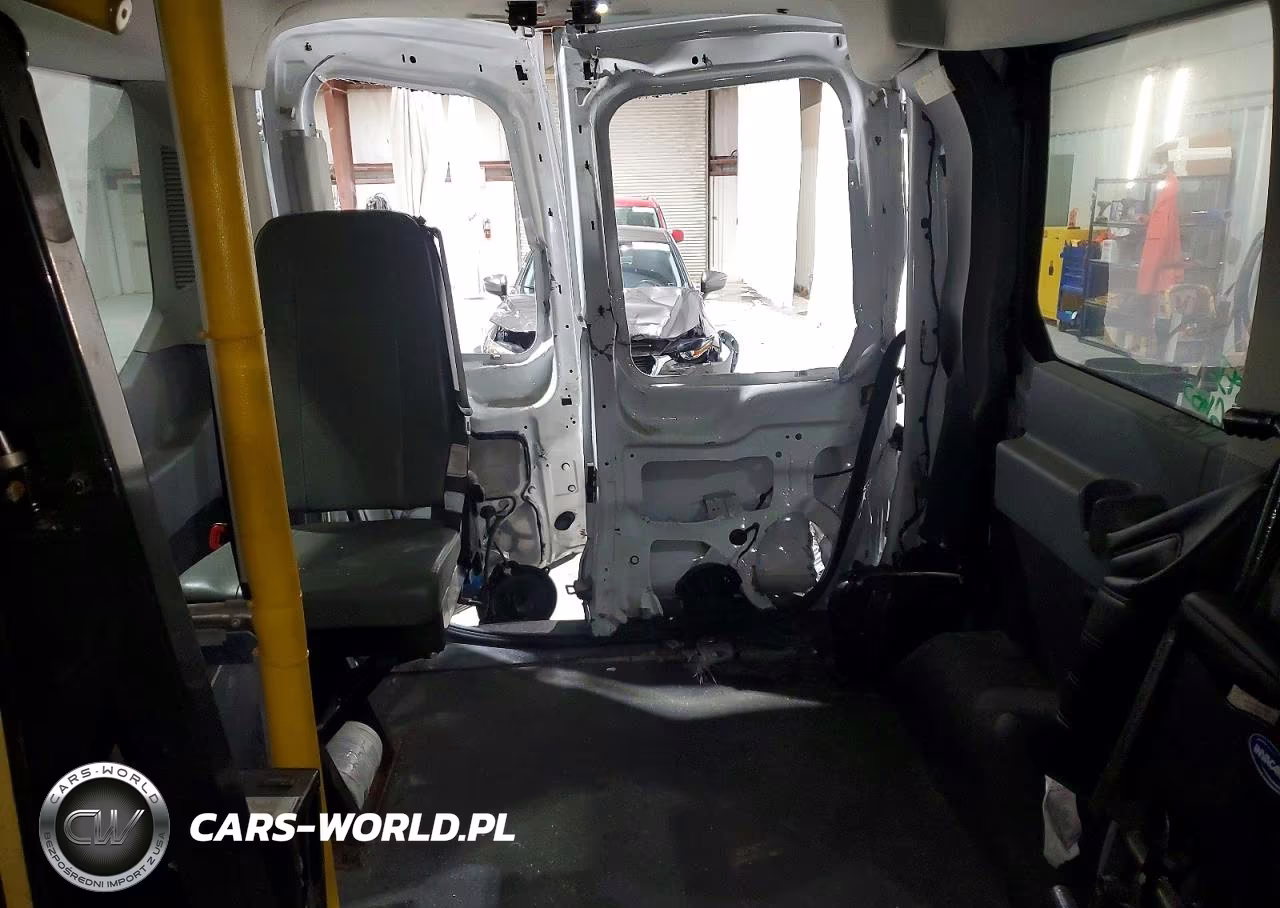 2019 Ford Trans 150 VIN:1FMZK1CM5KKB90550 - 10