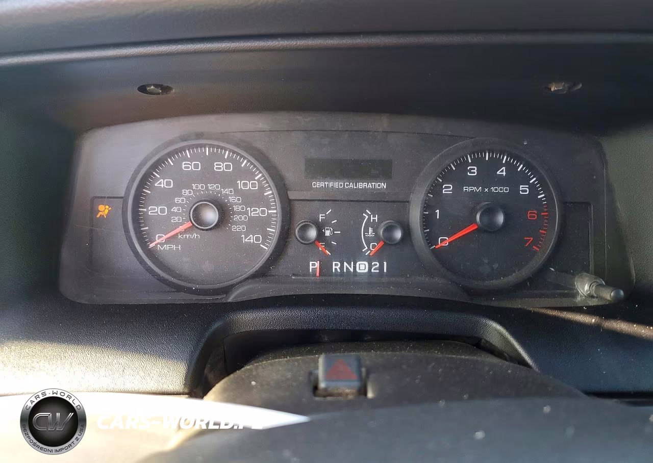 2006 Ford Crown Victoria Police Interceptor VIN:2FAHP71W16X129505 - 9