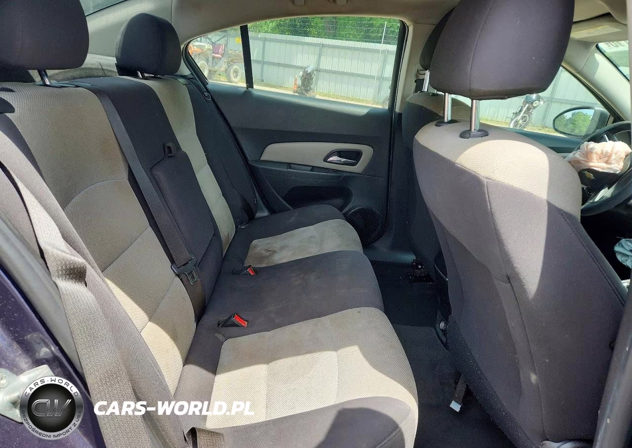 2013 Chevrolet Cruze Ls VIN:1G1PA5SHXD7161893 - 10