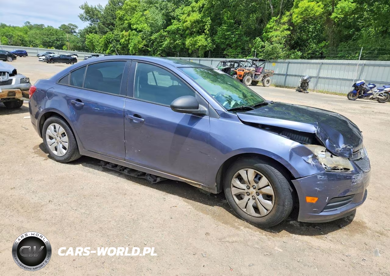 2013 Chevrolet Cruze Ls VIN:1G1PA5SHXD7161893 - 4