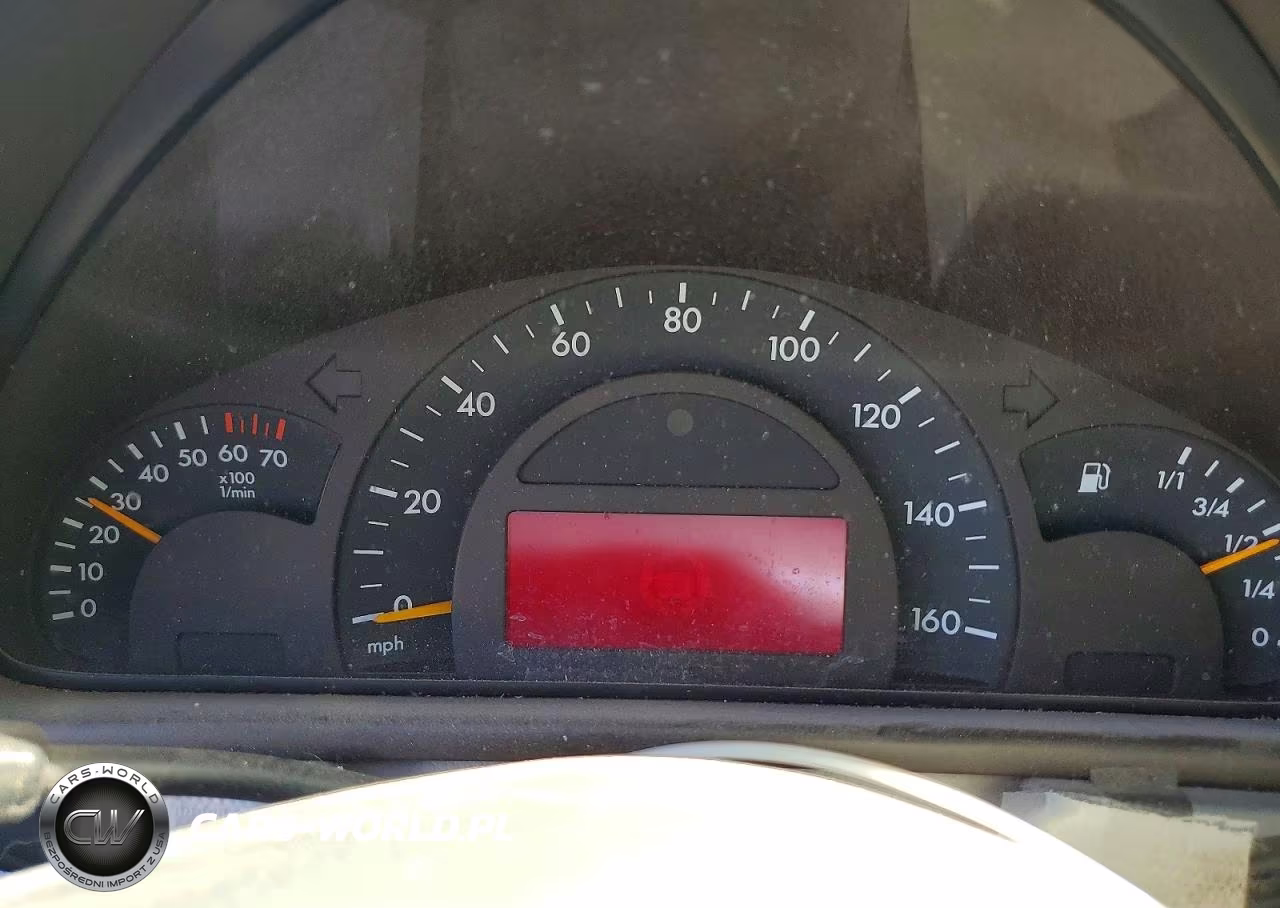 2002 Mercedes-Benz C 240 VIN:WDBRF61J42F135982 - 9