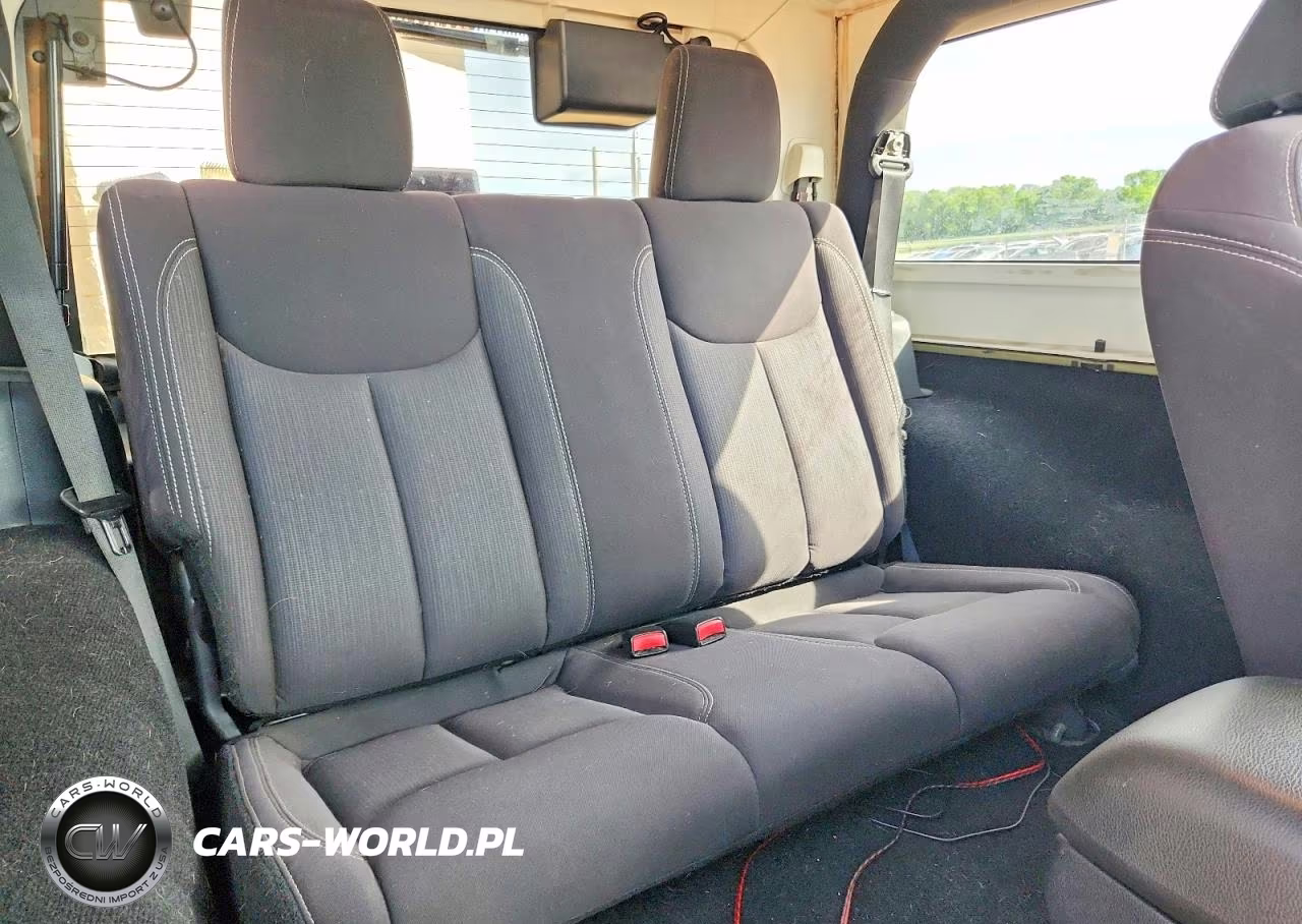 2013 Jeep Wrangler Rubicon VIN:1C4BJWCGXDL541854 - 10