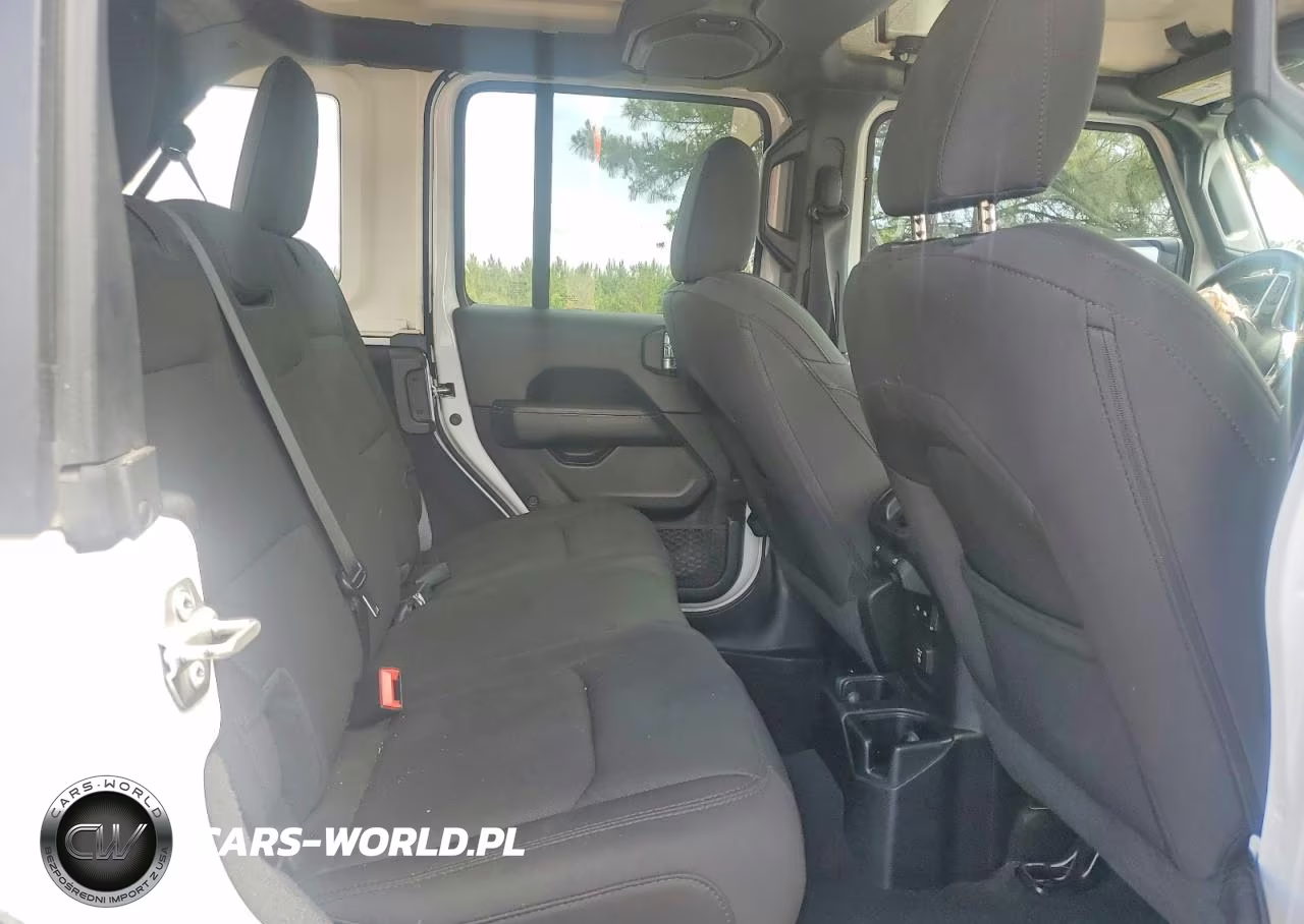 2021 Jeep Wrangler Unlimited Sahara VIN:1C4HJXEN6MW679384 - 10