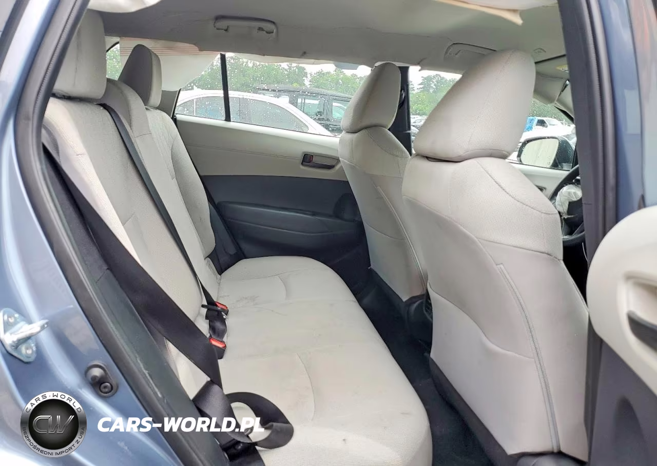2025 Toyota Corolla Cross L VIN:7MUAAAAG3SV135210 - 11