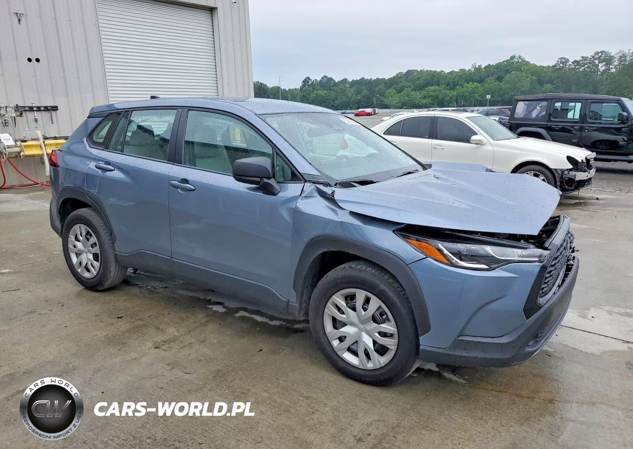 2025 Toyota Corolla Cross L VIN:7MUAAAAG3SV135210 - 4