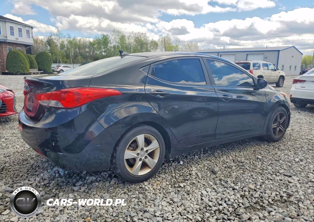 2011 Hyundai Elantra Gls VIN:5NPDH4AE5BH052998 - 3