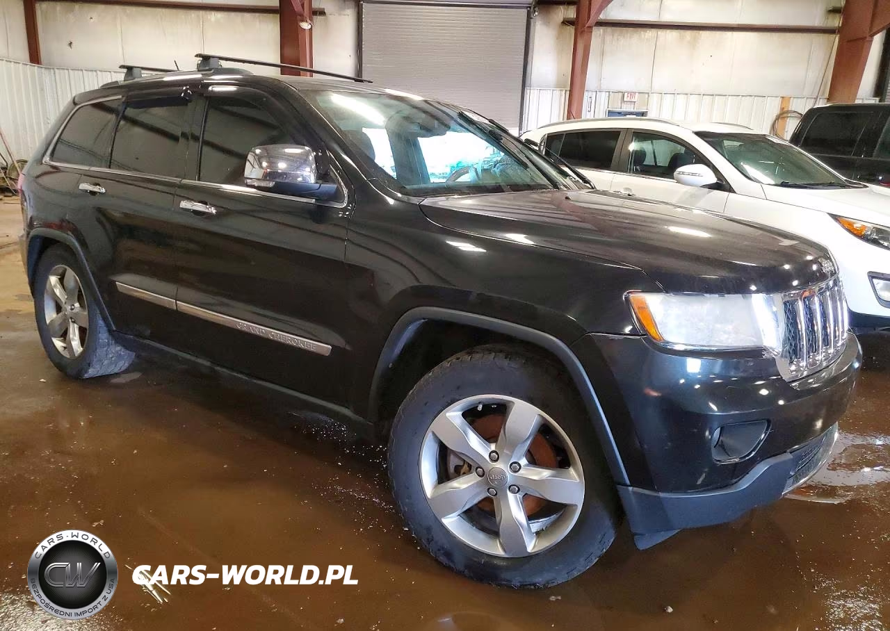 2013 Jeep Grand Cherokee Overland VIN:1C4RJFCT4DC586865 - 4