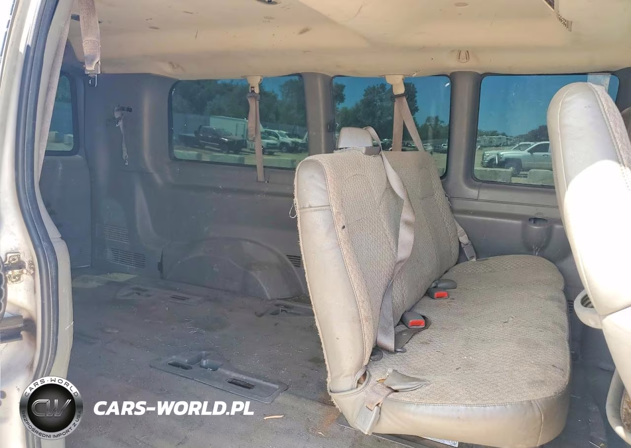 2004 Chevrolet Express G2500 VIN:1GAGG25UX41247827 - 11
