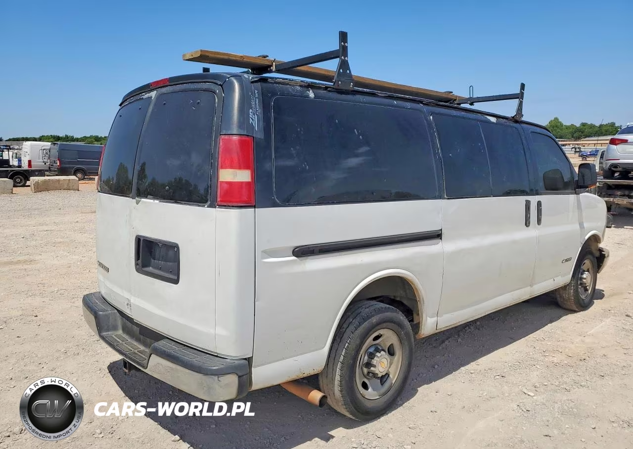 2004 Chevrolet Express G2500 VIN:1GAGG25UX41247827 - 3