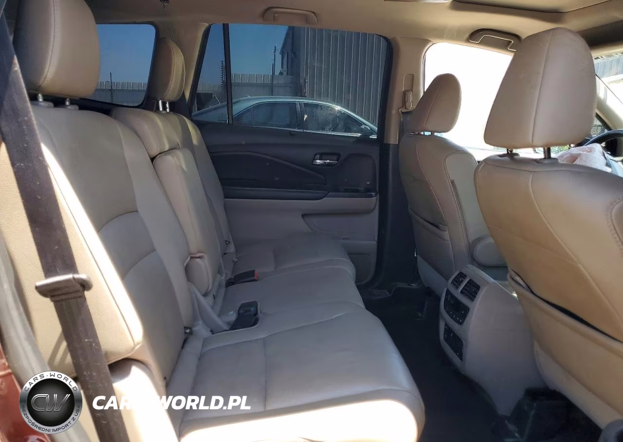 2019 Honda Pilot Touring VIN:5FNYF6H91KB079657 - 11