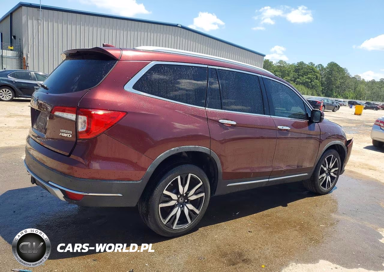 2019 Honda Pilot Touring VIN:5FNYF6H91KB079657 - 3