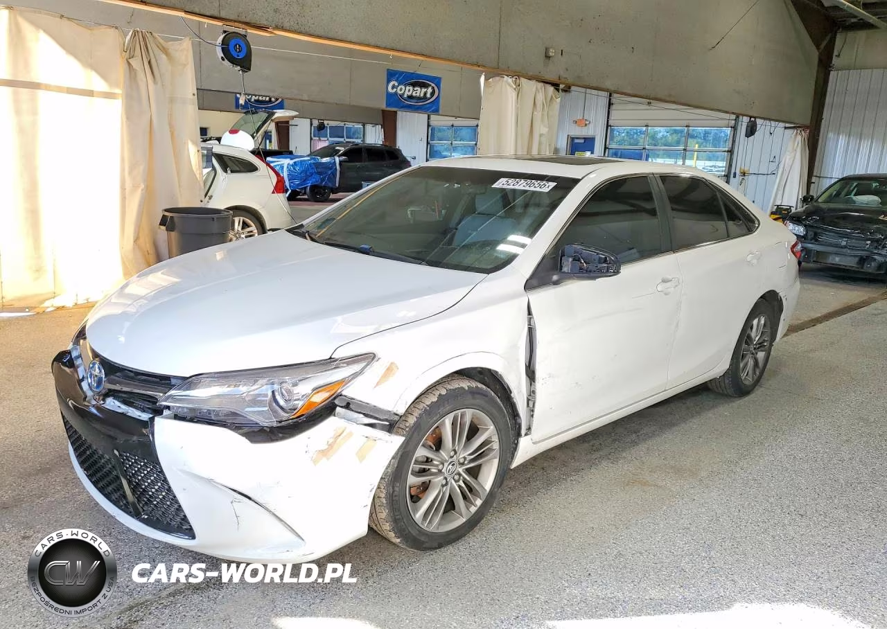 2016 Toyota Camry – zdjęcie 1 z 14