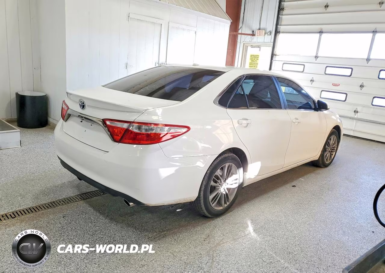 2016 Toyota Camry VIN:4T1BD1FK5GU179159 - 3