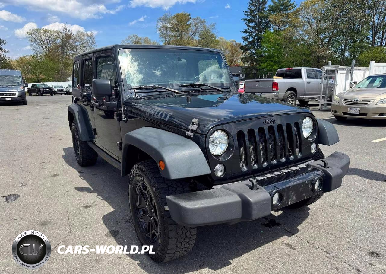 2015 Jeep Wrangler Unlimited Sport VIN:1C4BJWDG9FL542754 - 4