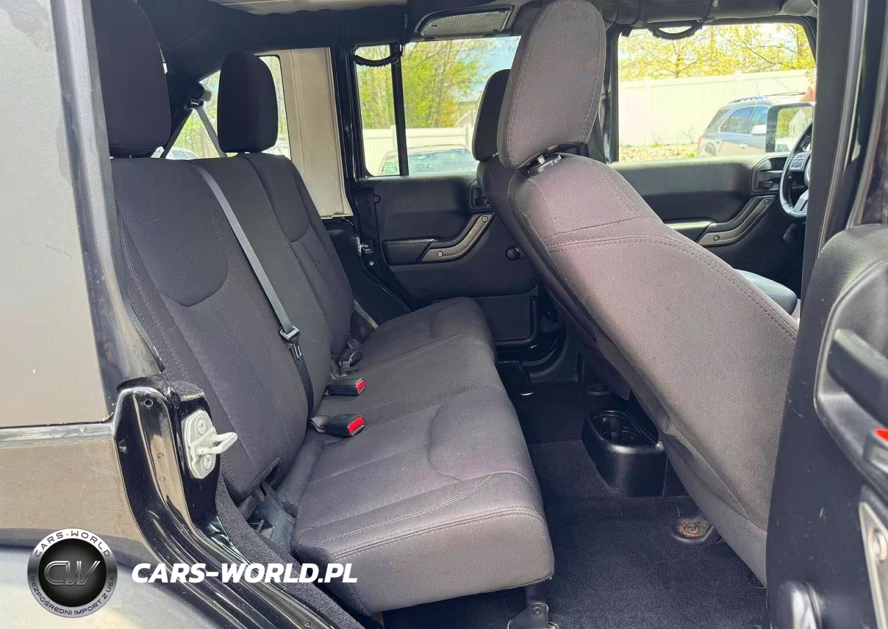 2015 Jeep Wrangler Unlimited Sport VIN:1C4BJWDG9FL542754 - 8