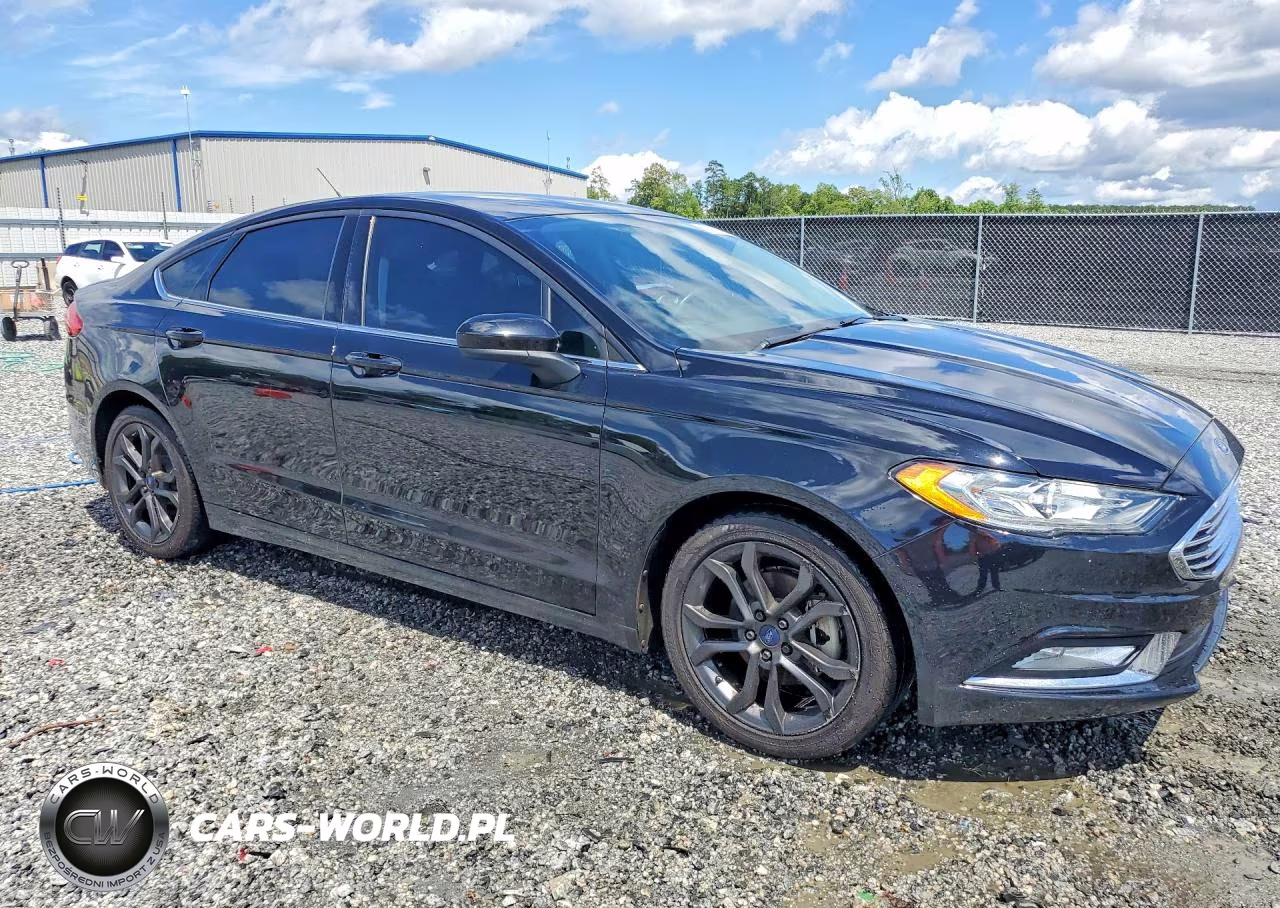 2018 Ford Fusion Se VIN:3FA6P0H7XJR126641 - 4