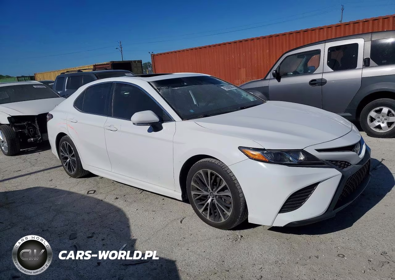 2018 Toyota Camry Se VIN:4T1B11HK3JU540899 - 4