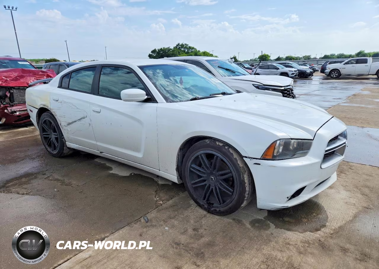 2011 Dodge Charger VIN:2B3CL3CG1BH555974 - 4