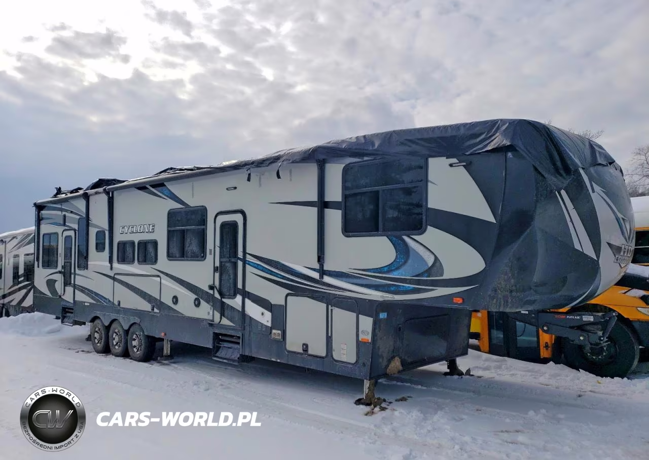 2018 Heartland Cyclone Camper