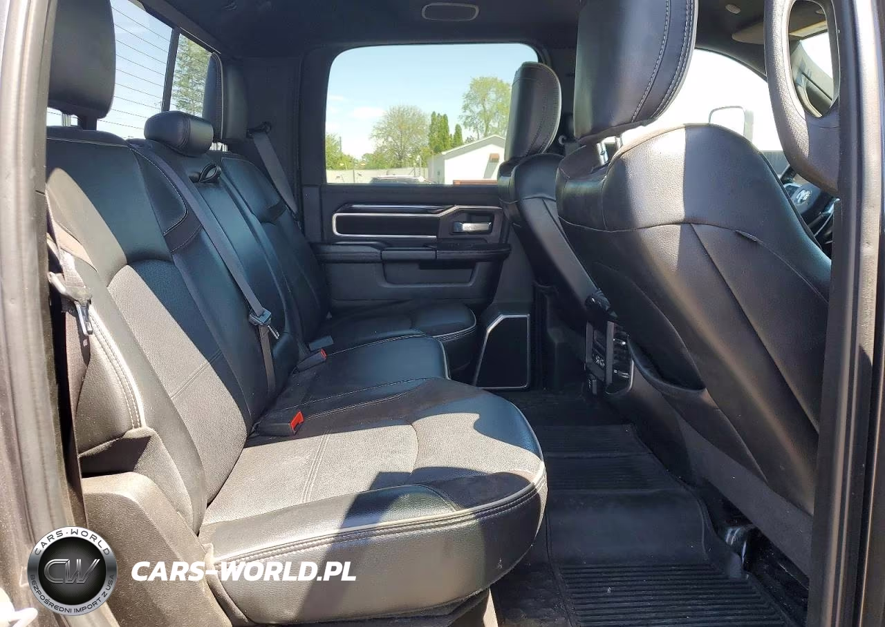 2020 Ram 3500 Laramie VIN:3C63RRJL5LG196010 - 10