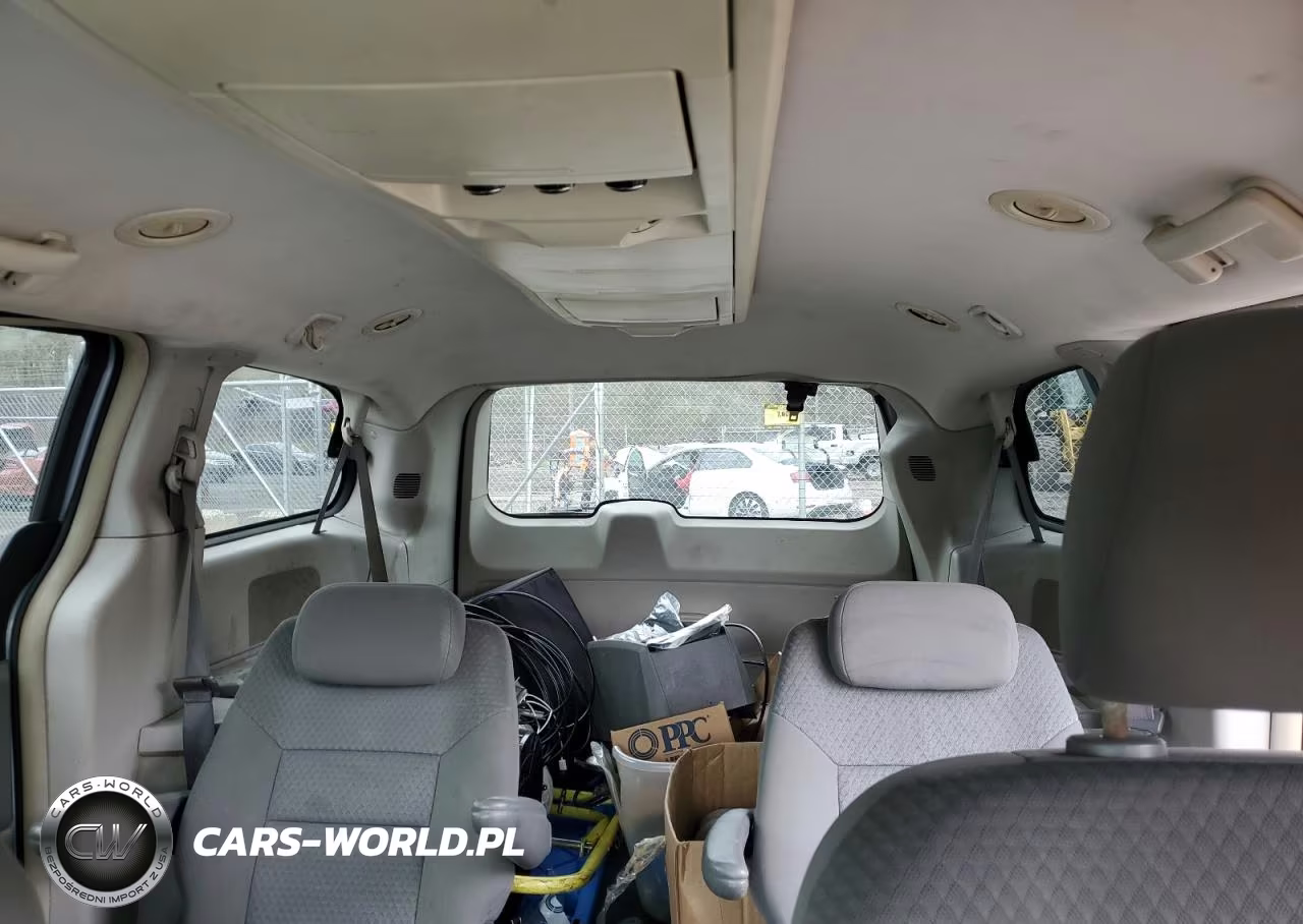 2010 Chrysler Town & Country Touring VIN:2A4RR5D13AR270516 - 10