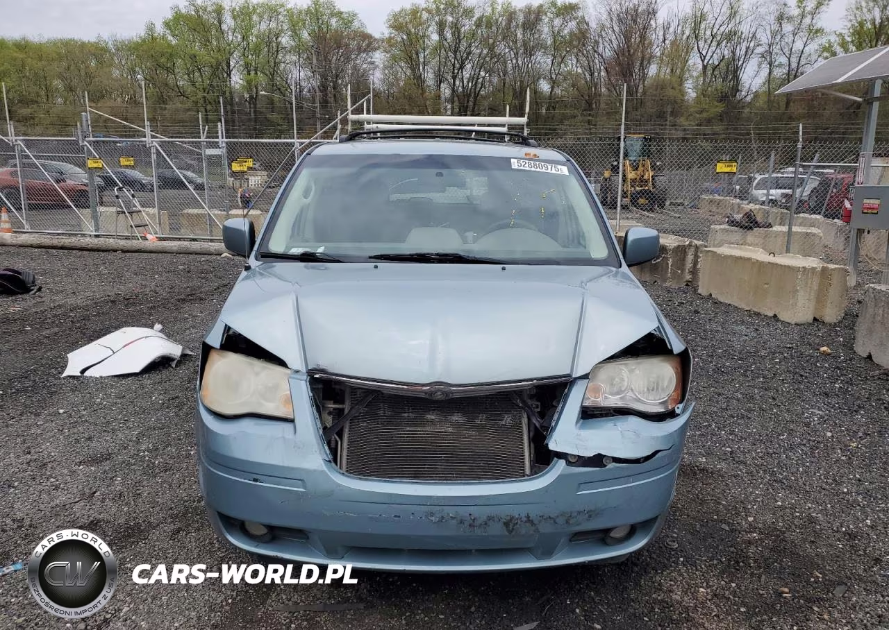 2010 Chrysler Town & Country Touring VIN:2A4RR5D13AR270516 - 5