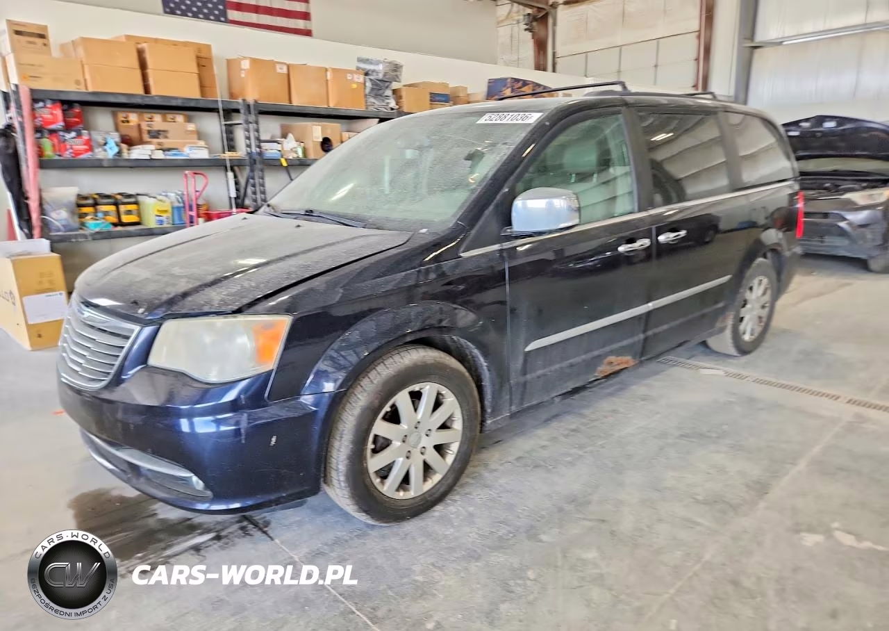 2011 Chrysler Town & Country Touring L