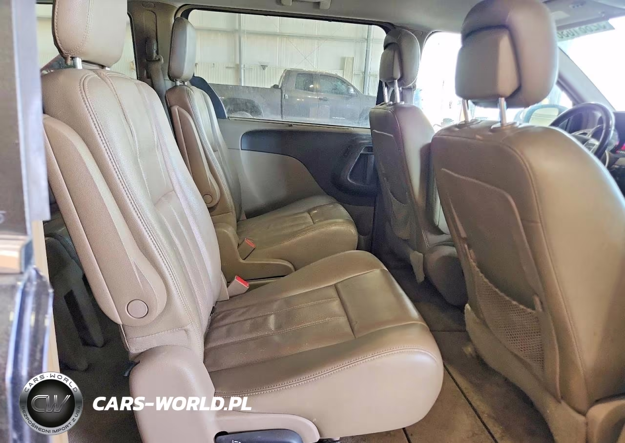 2011 Chrysler Town & Country Touring L VIN:2A4RR8DG9BR607939 - 11
