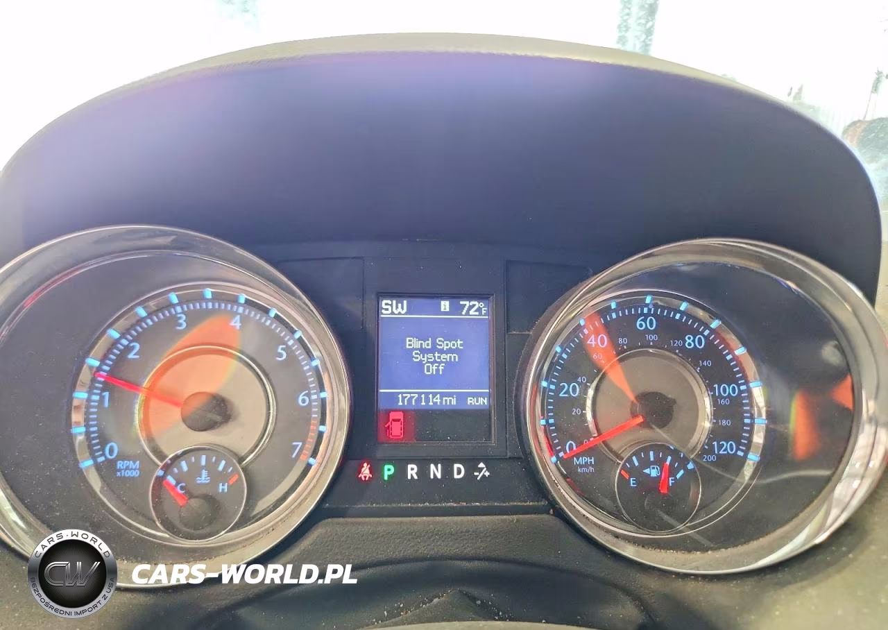 2011 Chrysler Town & Country Touring L VIN:2A4RR8DG9BR607939 - 9
