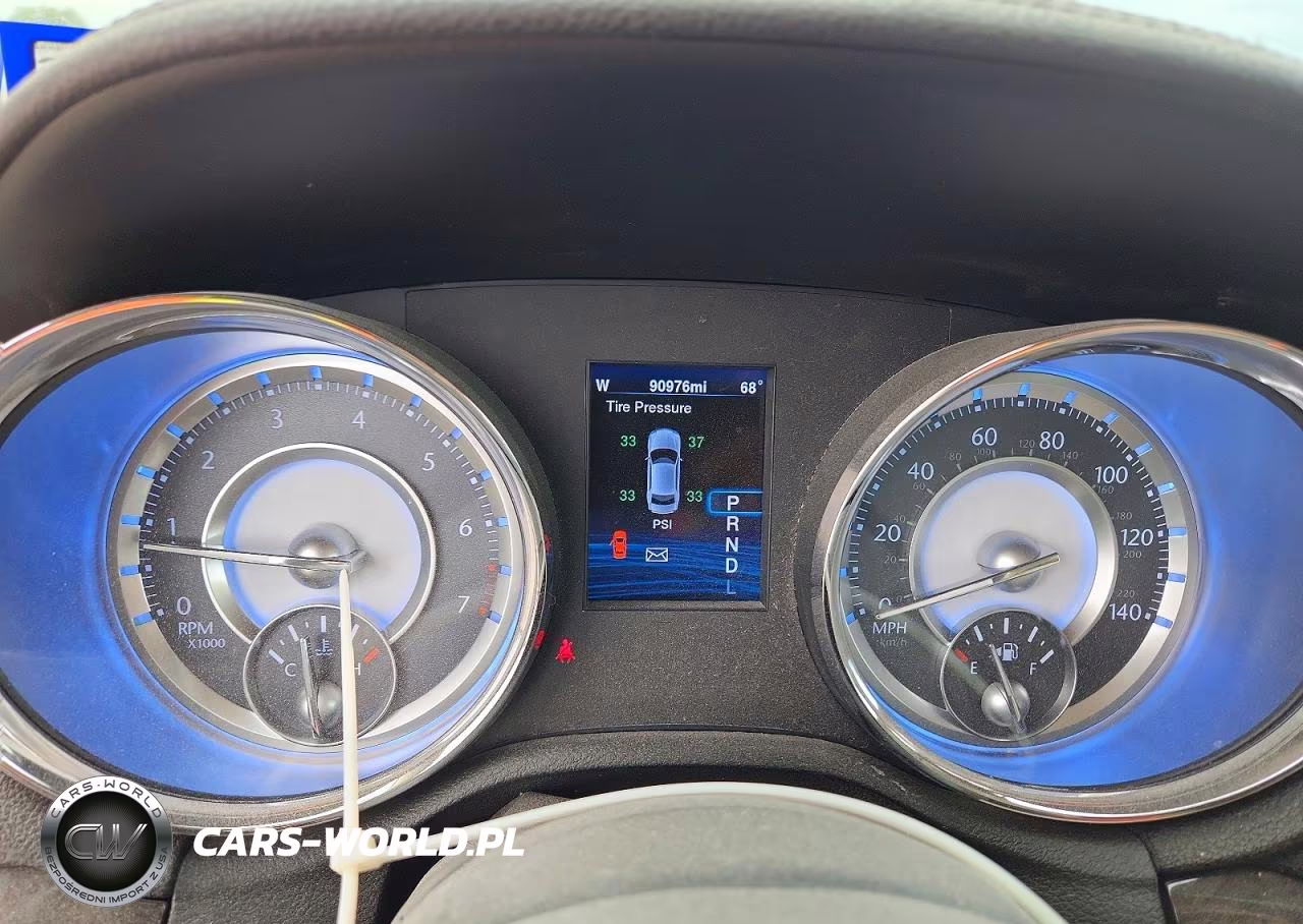 2014 Chrysler 300 VIN:2C3CCAAG5EH272802 - 9