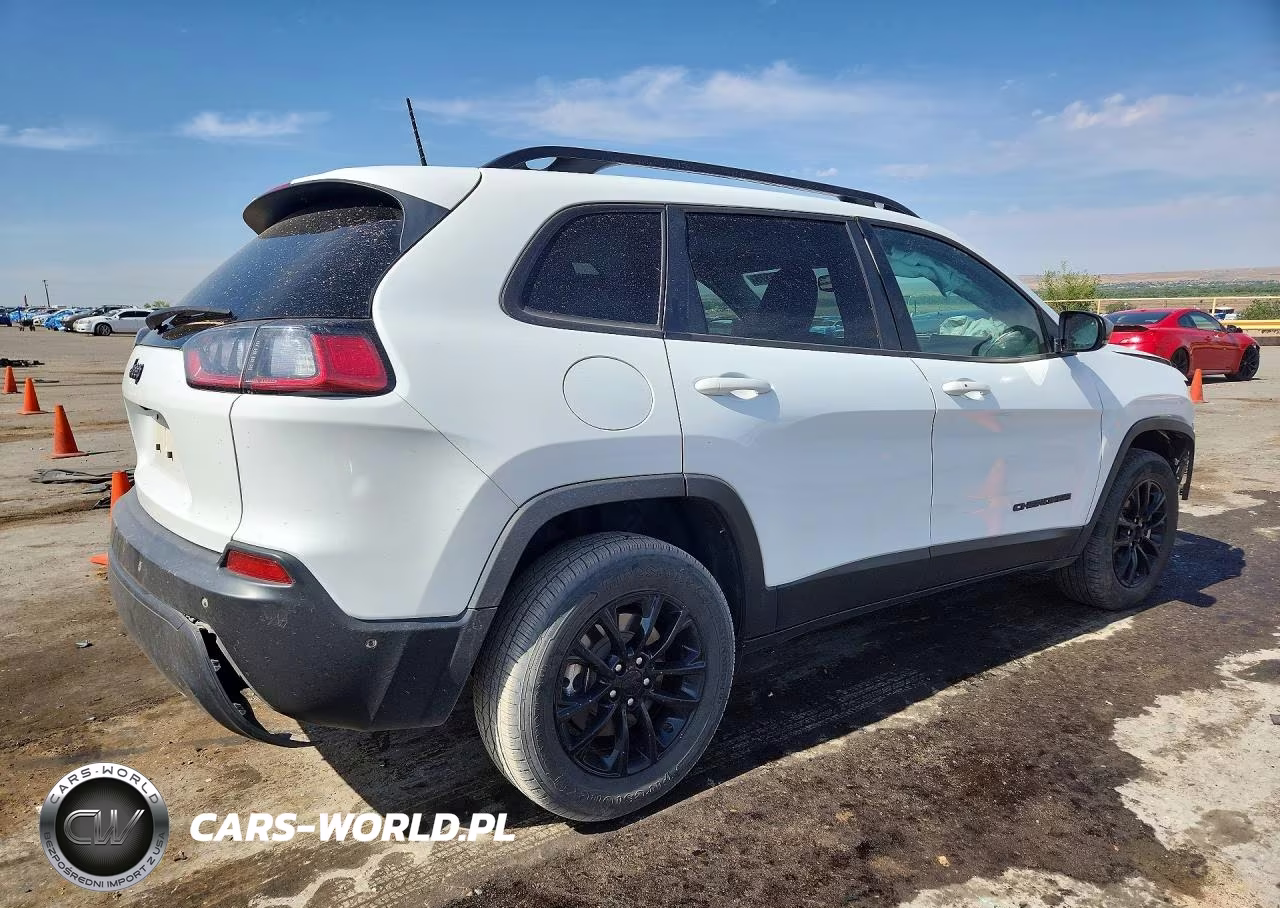 2023 Jeep Cherokee Altitude Lux VIN:1C4PJMMB8PD103068 - 3