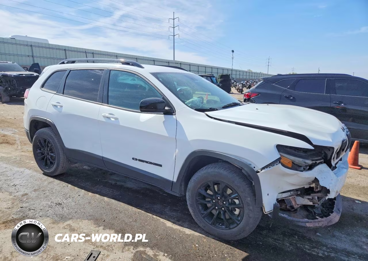 2023 Jeep Cherokee Altitude Lux VIN:1C4PJMMB8PD103068 - 4