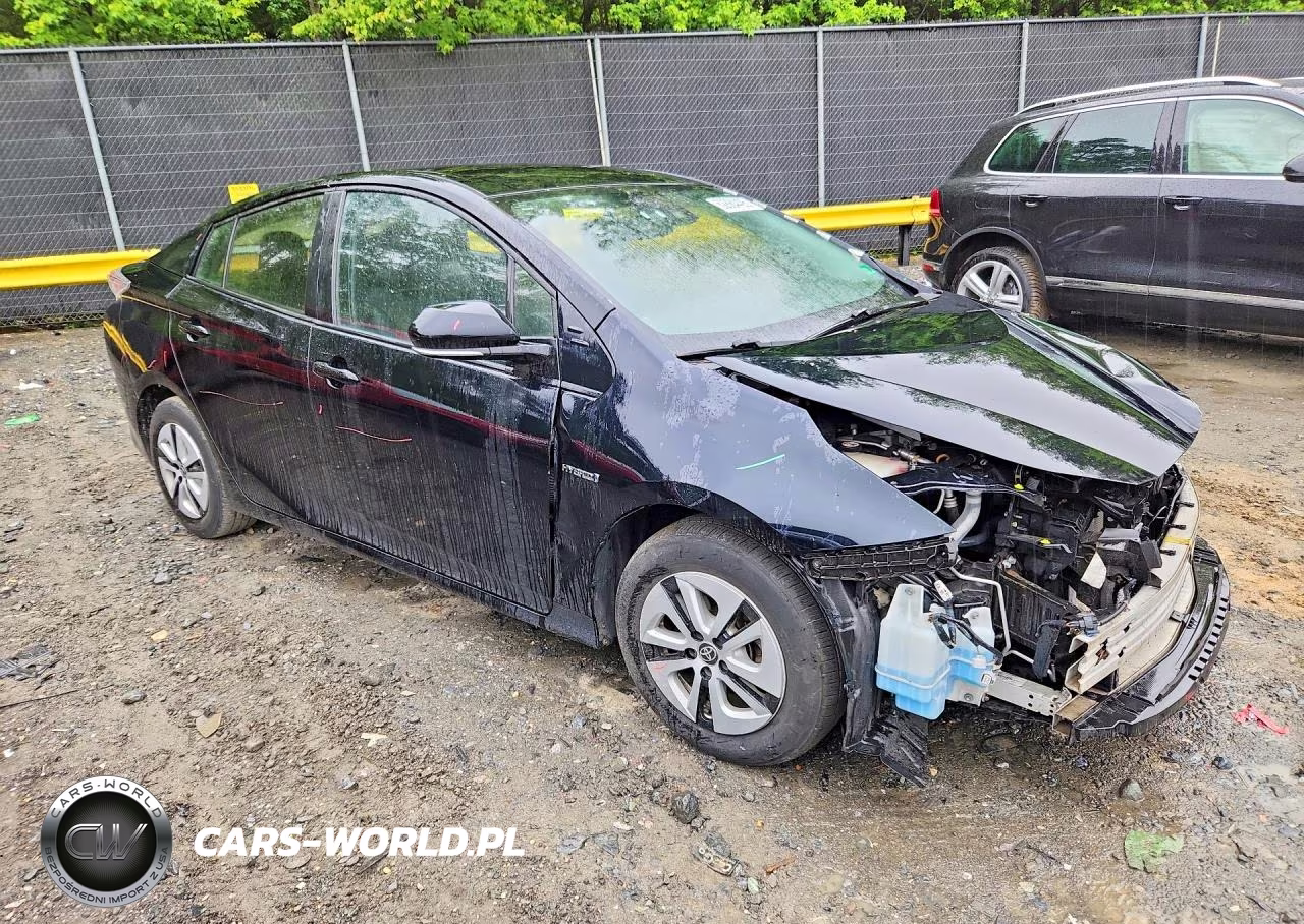 2017 Toyota Prius Four VIN:JTDKARFU5H3038192 - 4