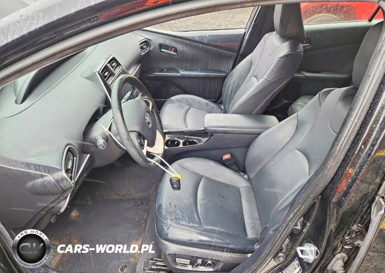 2017 Toyota Prius Four VIN:JTDKARFU5H3038192 - 7