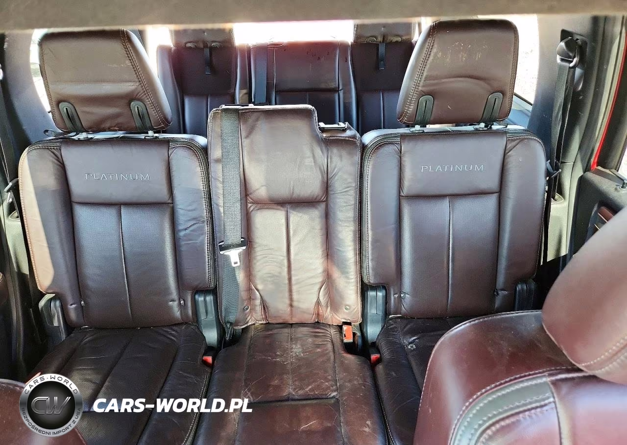 2016 Ford Expedition Platinum VIN:1FMJU1MT9GEF37655 - 10