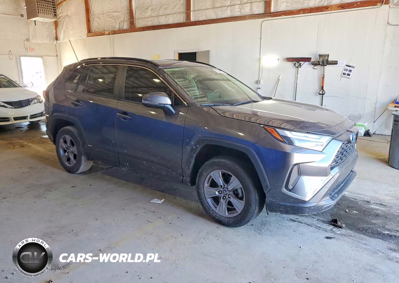 2022 Toyota Rav4 Xle VIN:JTMRWRFV8ND158437 - 4