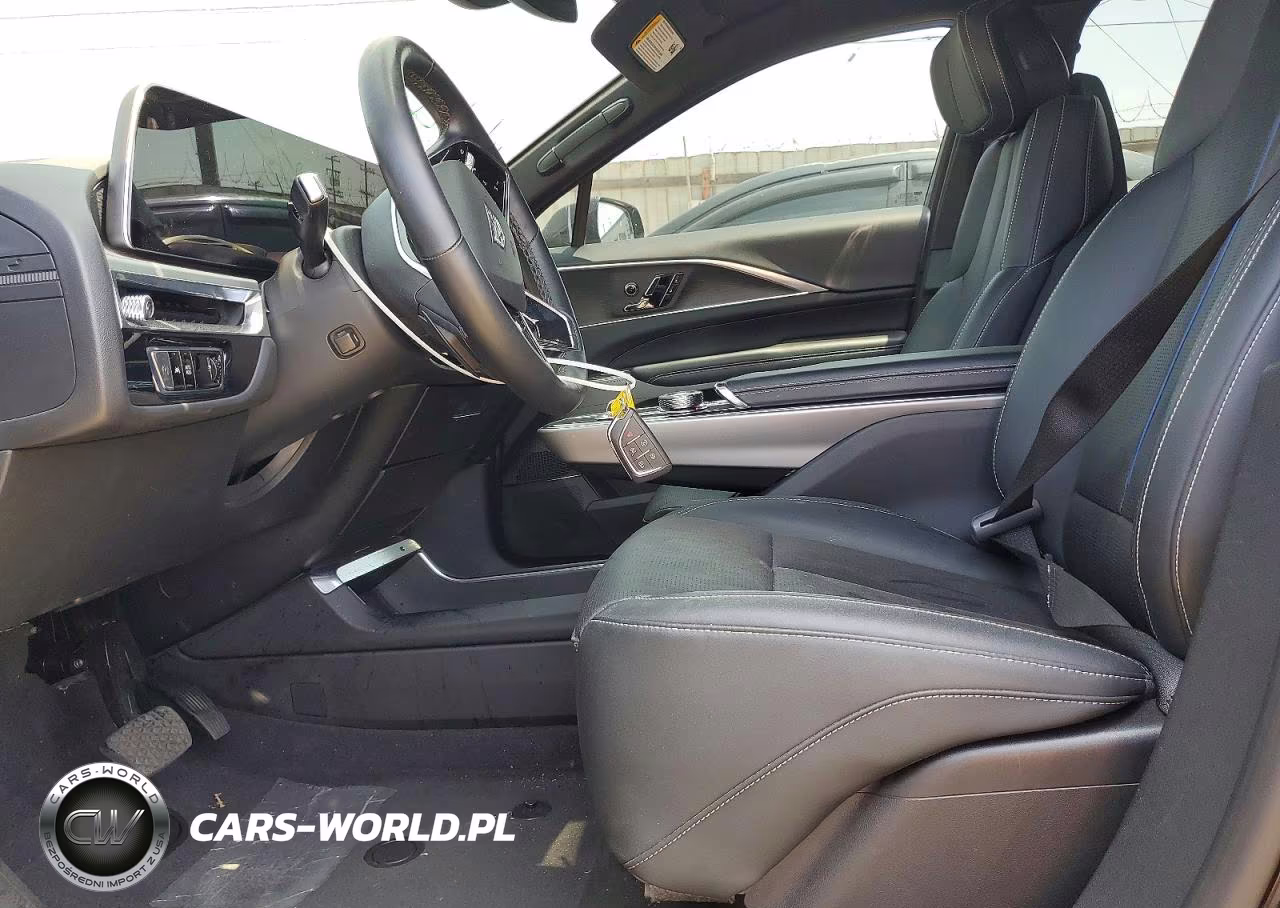 2024 Cadillac Lyriq Luxury VIN:1GYKPPRK1RZ115940 - 7