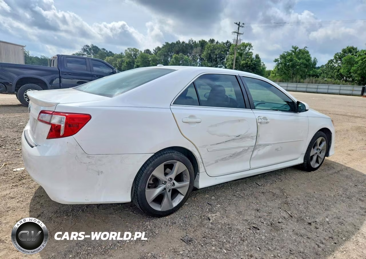 2013 Toyota Camry Se V6 VIN:4T1BK1FK4DU022630 - 3