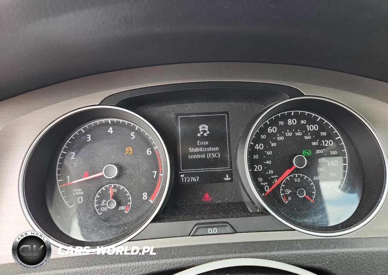 2015 Volkswagen Golf VIN:3VW217AU8FM081963 - 9