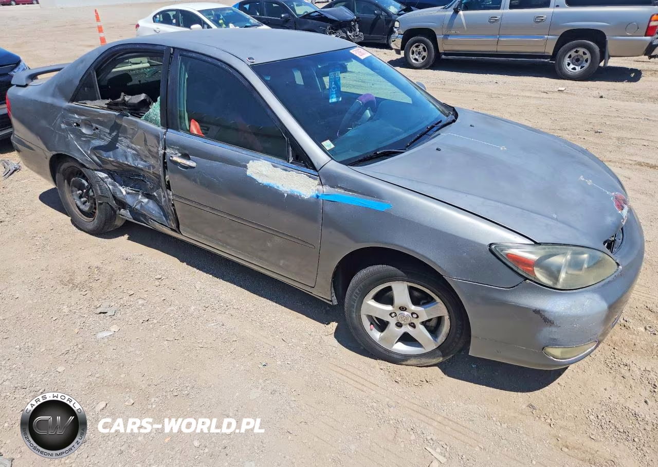 2002 Toyota Camry Se VIN:4T1BE32KX2U635924 - 4