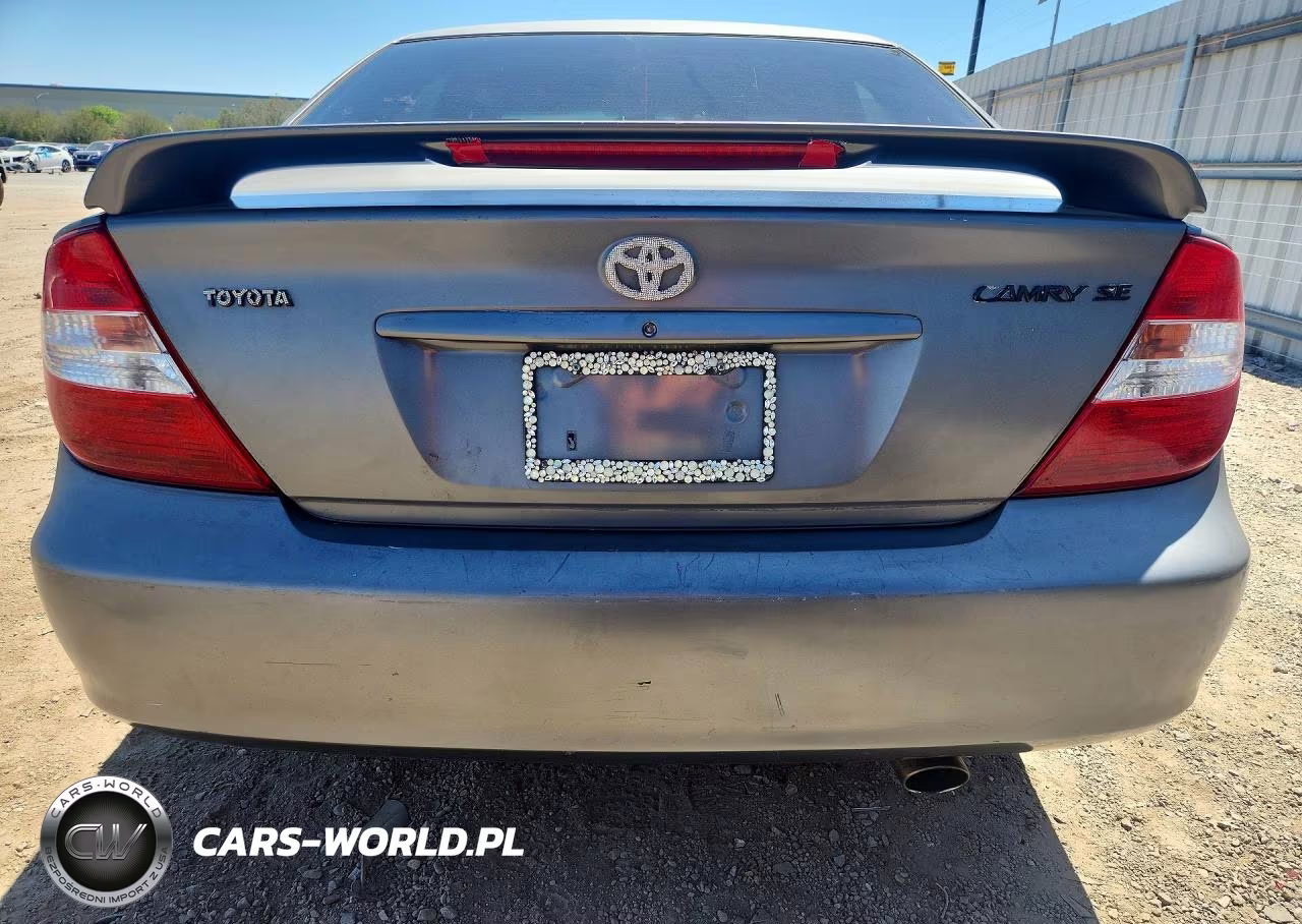 2002 Toyota Camry Se VIN:4T1BE32KX2U635924 - 6