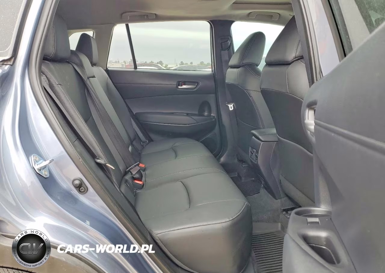 2025 Toyota Corolla Cross Xle VIN:7MUDAAAGXSV124671 - 11