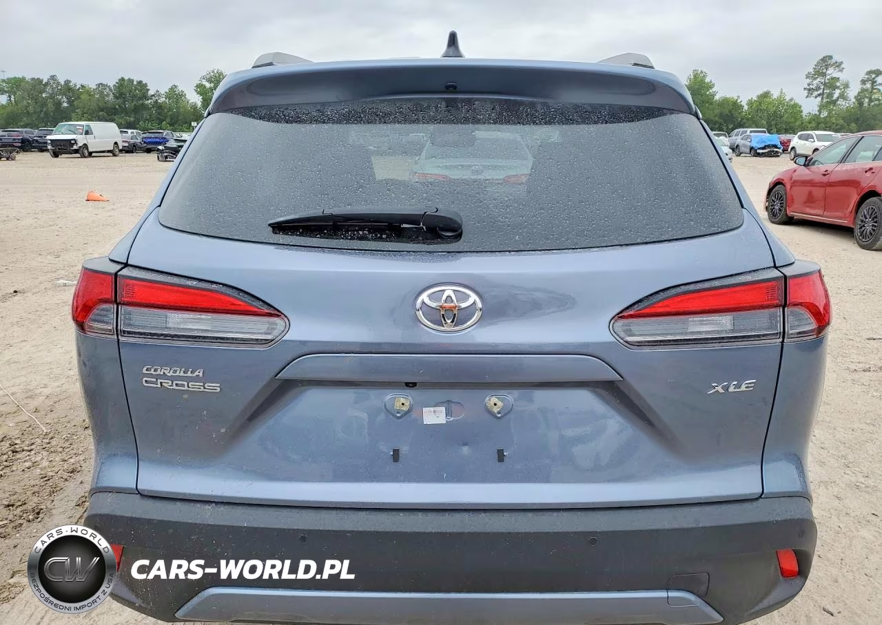 2025 Toyota Corolla Cross Xle VIN:7MUDAAAGXSV124671 - 6